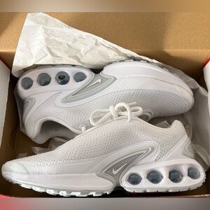 New Wmns 8.5 Nike Air Max DN FJ3145 102